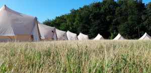 implantation village de tentes